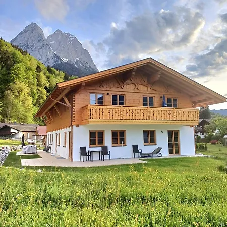 Alpenveilchen Apartment *